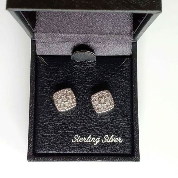 Macy's Diamond Cushion Cluster Earrings MSRP $200 - Picture 7 of 9